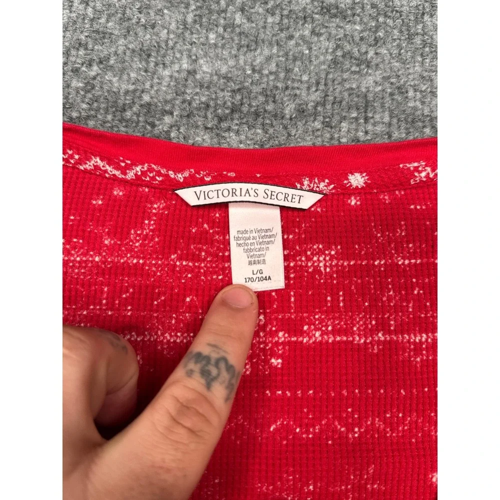 Victoria's Secret Red Snowflake Thermal Henley Top‎ Womens Large Holiday